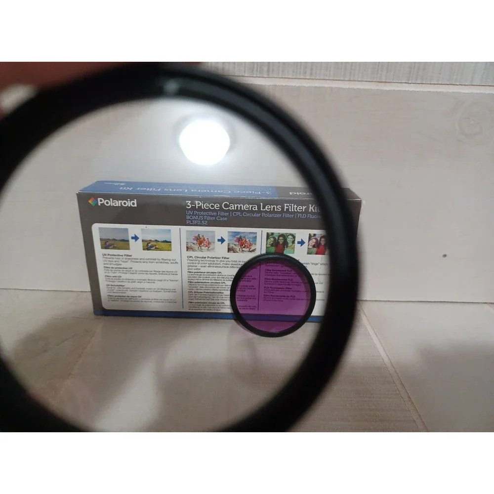 Polaroid 2-piece Camera Lens Filter Kit. Missing the CPL filter.